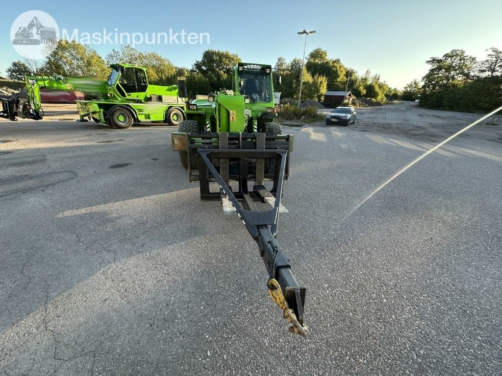 Merlo P 40.17 Plus - Teleskopski rukovatelj: slika Merlo P 40.17 Plus - Teleskopski rukovatelj Merlo P 40.17 Plus - Teleskopski rukovatelj: slika Merlo P 40.17 Plus - Teleskopski rukovatelj