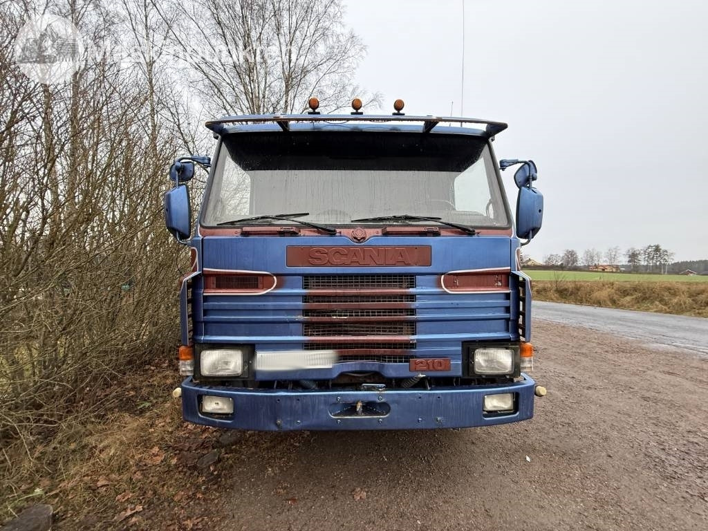 Scania G 93 ML med maskinflak - Kamion za vuču: slika Scania G 93 ML med maskinflak - Kamion za vuču Scania G 93 ML med maskinflak - Kamion za vuču: slika Scania G 93 ML med maskinflak - Kamion za vuču