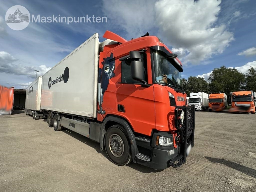 Scania R 450 - Kamion hladnjača: slika Scania R 450 - Kamion hladnjača Scania R 450 - Kamion hladnjača: slika Scania R 450 - Kamion hladnjača