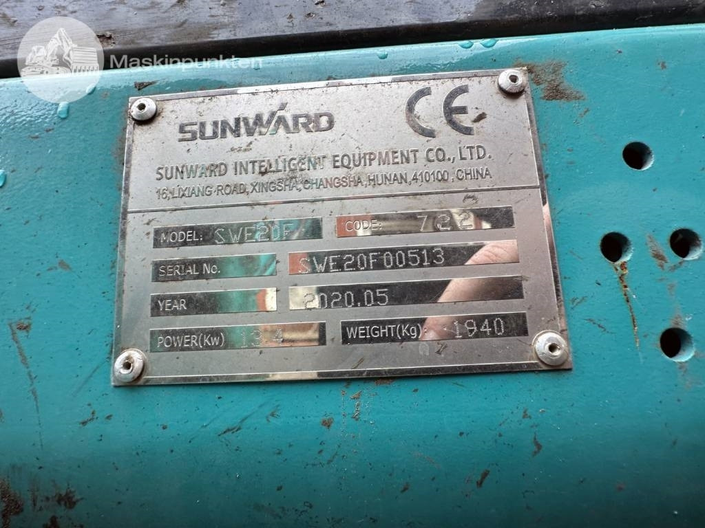 Mini bager Sunward SWE 20 F med släp!: slika Mini bager Sunward SWE 20 F med släp!