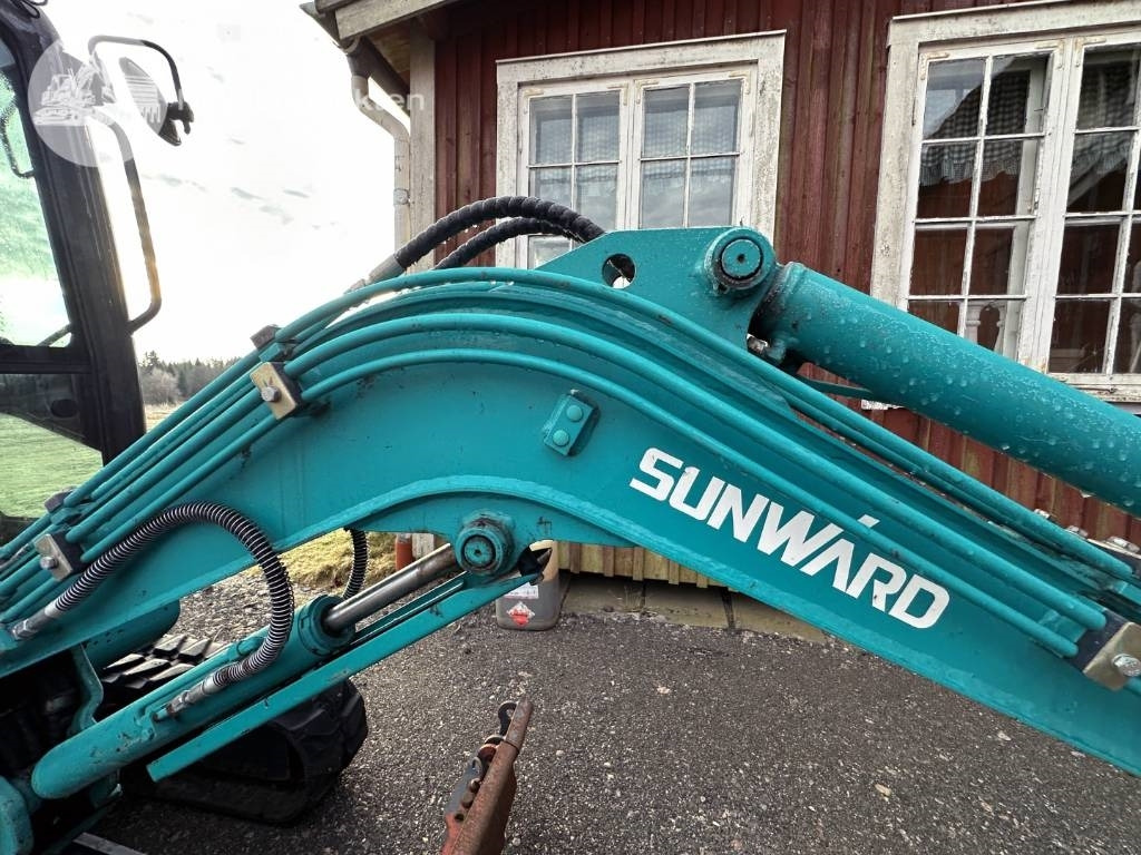 Mini bager Sunward SWE 20 F med släp!: slika Mini bager Sunward SWE 20 F med släp!