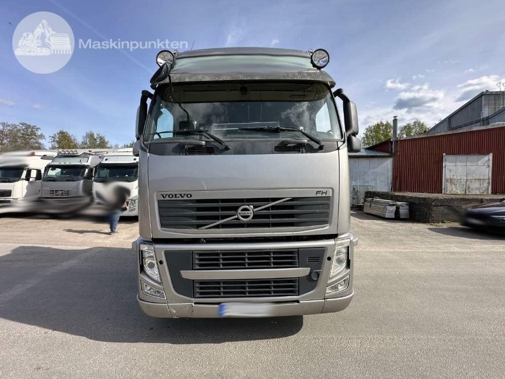Volvo FH 440 Puscher - Tegljač: slika Volvo FH 440 Puscher - Tegljač Volvo FH 440 Puscher - Tegljač: slika Volvo FH 440 Puscher - Tegljač