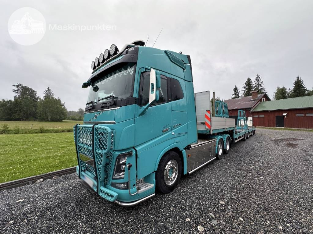 Volvo FH 650 Ekipage - Tegljač: slika Volvo FH 650 Ekipage - Tegljač Volvo FH 650 Ekipage - Tegljač: slika Volvo FH 650 Ekipage - Tegljač