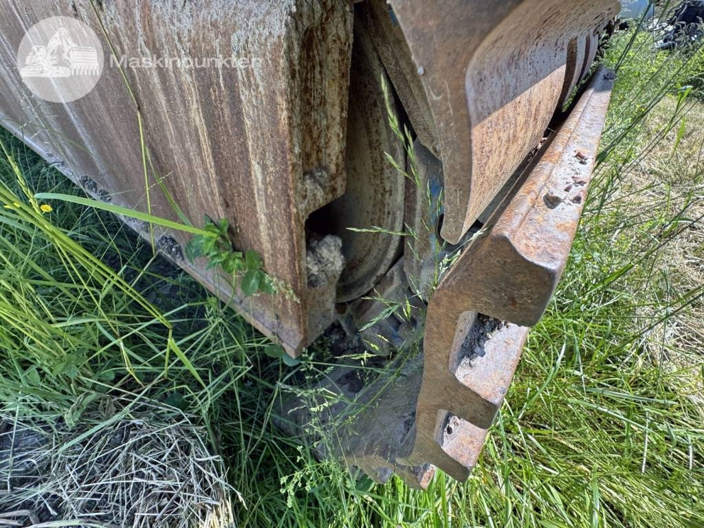 Stroj za rukovanje otpadom, Aerodromska oprema Terex RHL 350: slika Stroj za rukovanje otpadom, Aerodromska oprema Terex RHL 350 Stroj za rukovanje otpadom, Aerodromska oprema Terex RHL 350: slika Stroj za rukovanje otpadom, Aerodromska oprema Terex RHL 350