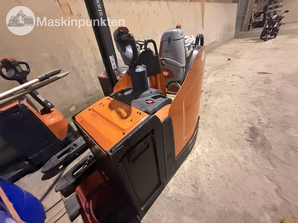 Toyota BT LPE 250 - Električni viličar: slika Toyota BT LPE 250 - Električni viličar Toyota BT LPE 250 - Električni viličar: slika Toyota BT LPE 250 - Električni viličar