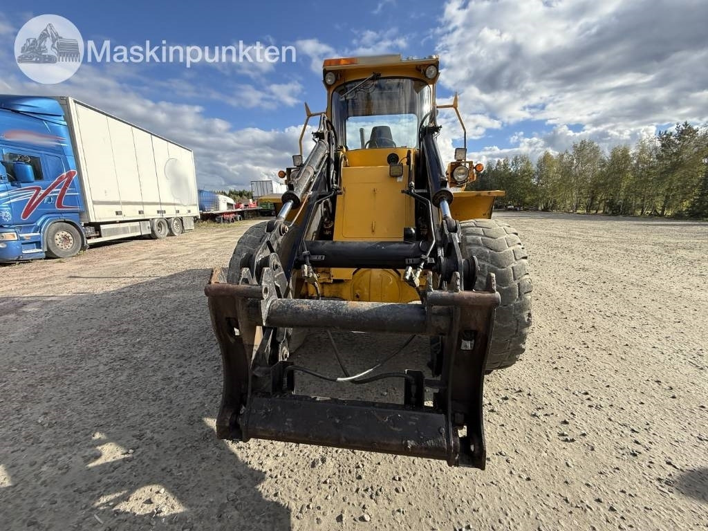 Volvo BM 4300 - Utovarivač na kotačima: slika Volvo BM 4300 - Utovarivač na kotačima Volvo BM 4300 - Utovarivač na kotačima: slika Volvo BM 4300 - Utovarivač na kotačima