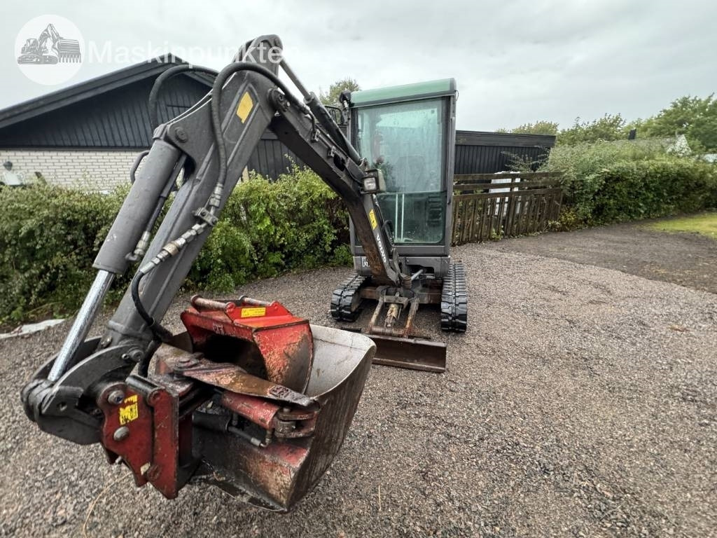 Volvo EC 18 C - Mini bager: slika Volvo EC 18 C - Mini bager Volvo EC 18 C - Mini bager: slika Volvo EC 18 C - Mini bager