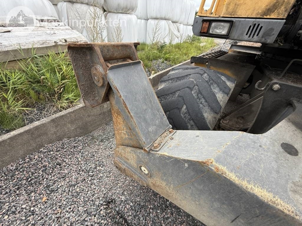 Bager na kotačima Volvo EW 140 C: slika Bager na kotačima Volvo EW 140 C