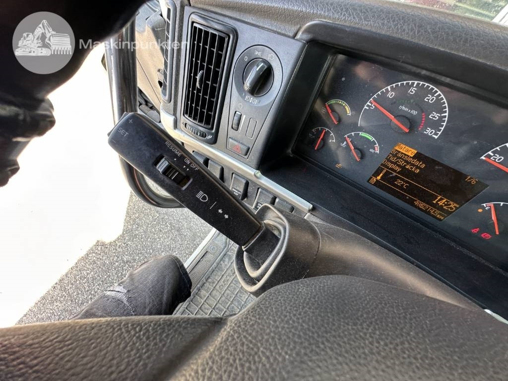 Transporter kontejnera/ Kamion s izmjenjivim sanducima Volvo FH 12 460 CAMELEONT: slika Transporter kontejnera/ Kamion s izmjenjivim sanducima Volvo FH 12 460 CAMELEONT
