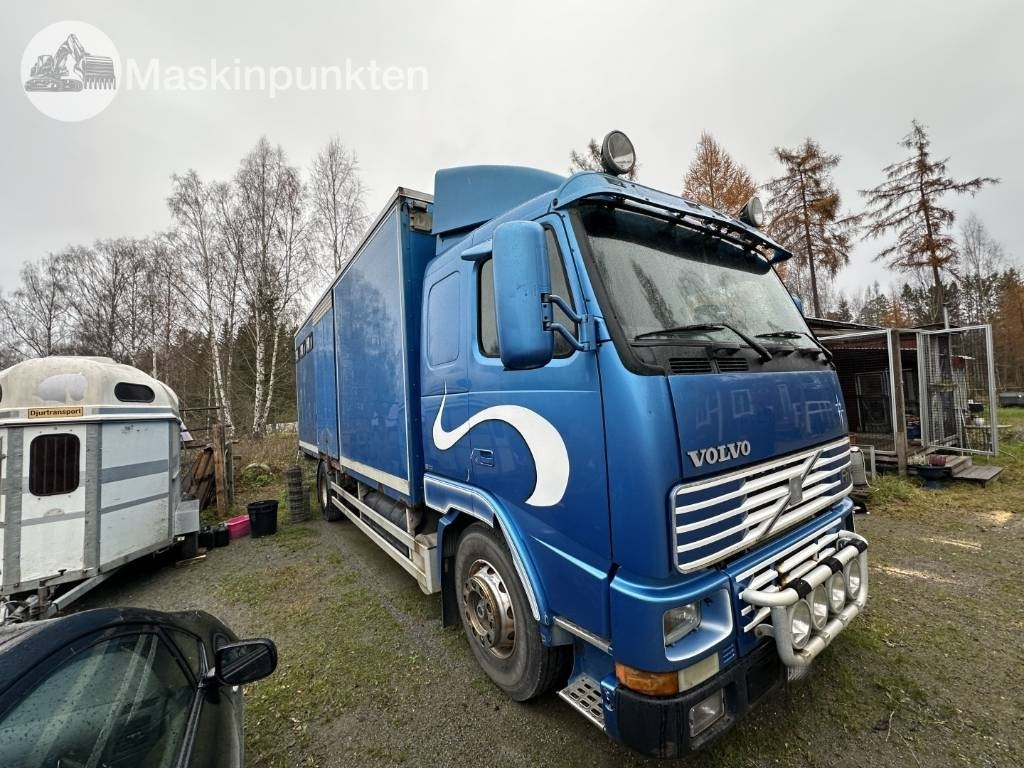 Volvo FH 12 - Kamion za prijevoz stoke: slika Volvo FH 12 - Kamion za prijevoz stoke Volvo FH 12 - Kamion za prijevoz stoke: slika Volvo FH 12 - Kamion za prijevoz stoke
