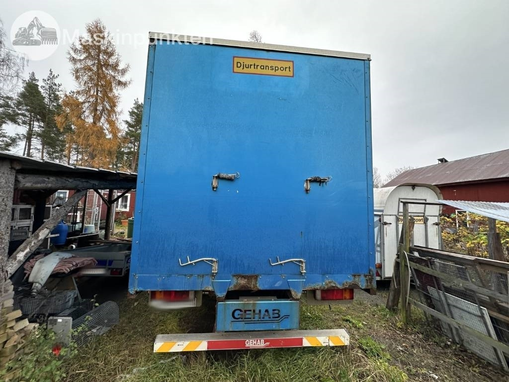 Volvo FH 12 - Kamion za prijevoz stoke: slika Volvo FH 12 - Kamion za prijevoz stoke Volvo FH 12 - Kamion za prijevoz stoke: slika Volvo FH 12 - Kamion za prijevoz stoke