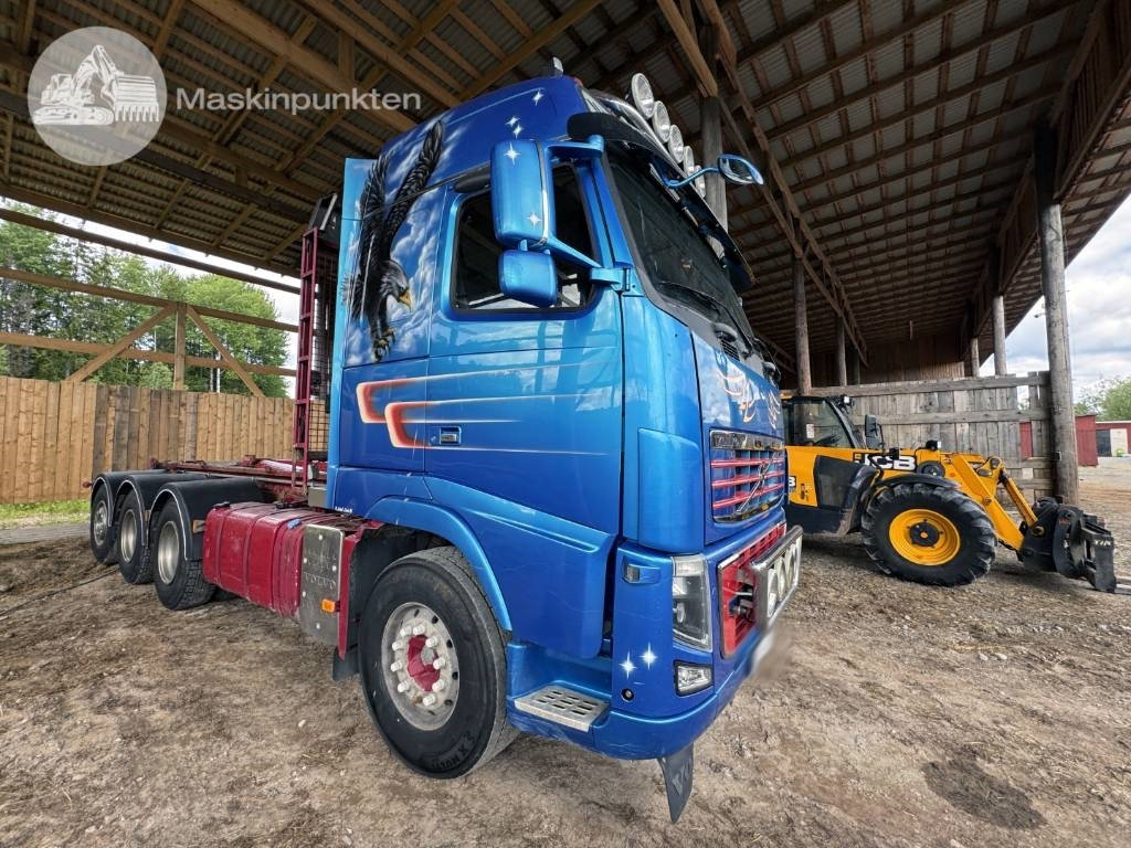 Volvo FH 16 550 - Kamion s kukastom dizalicom: slika Volvo FH 16 550 - Kamion s kukastom dizalicom Volvo FH 16 550 - Kamion s kukastom dizalicom: slika Volvo FH 16 550 - Kamion s kukastom dizalicom