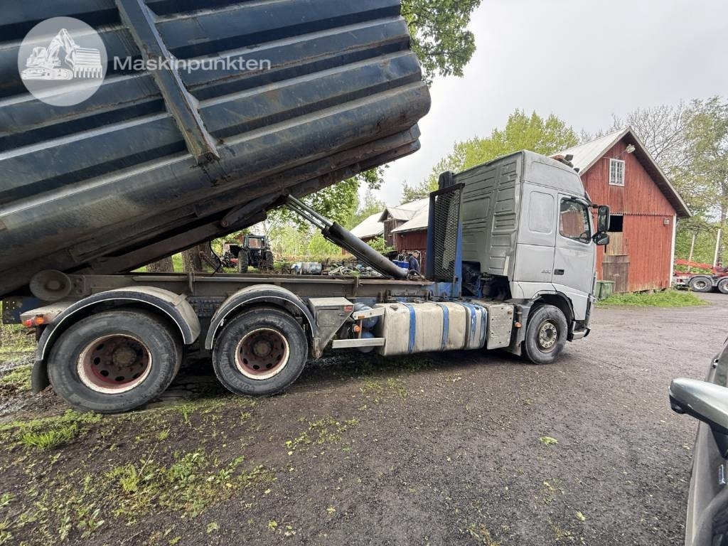 Volvo FH 16 660 - Kamion s kukastom dizalicom: slika Volvo FH 16 660 - Kamion s kukastom dizalicom Volvo FH 16 660 - Kamion s kukastom dizalicom: slika Volvo FH 16 660 - Kamion s kukastom dizalicom