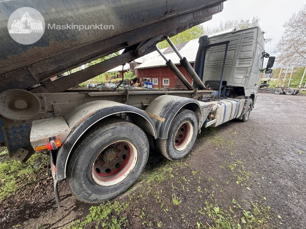 Volvo FH 16 660 - Kamion s kukastom dizalicom: slika Volvo FH 16 660 - Kamion s kukastom dizalicom Volvo FH 16 660 - Kamion s kukastom dizalicom: slika Volvo FH 16 660 - Kamion s kukastom dizalicom