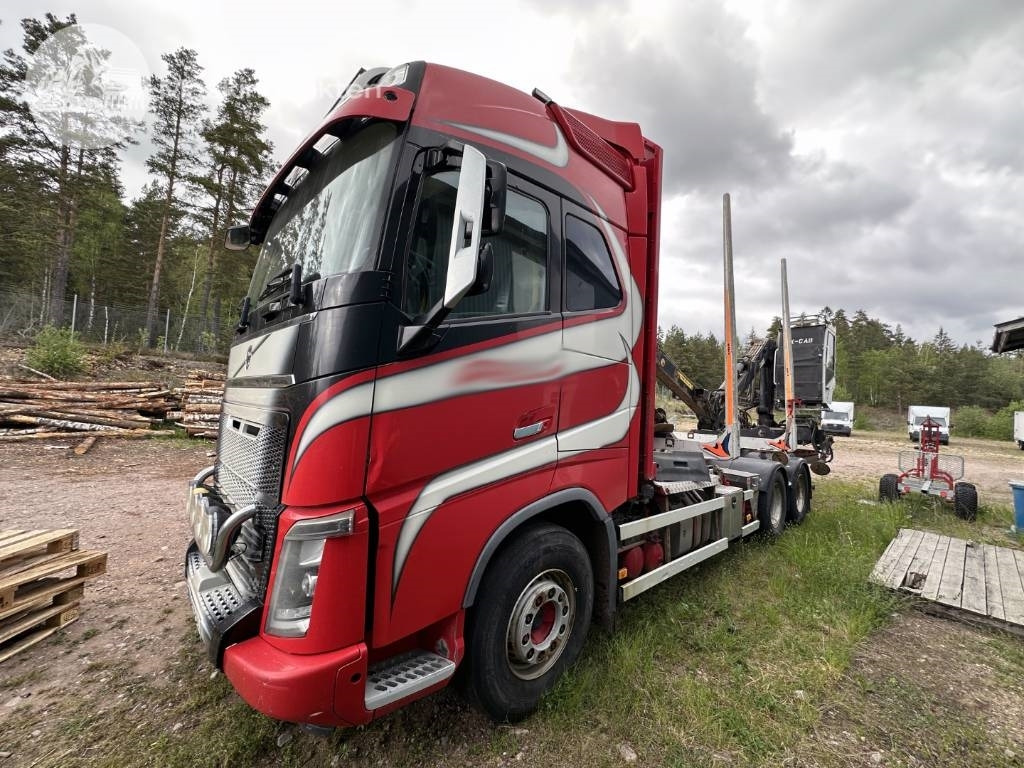 Volvo FH 16 750 - Kamion šumar: slika Volvo FH 16 750 - Kamion šumar Volvo FH 16 750 - Kamion šumar: slika Volvo FH 16 750 - Kamion šumar
