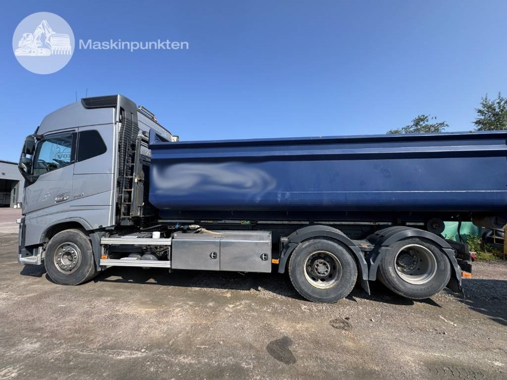 Volvo FH 16 750 - Kamion s kukastom dizalicom: slika Volvo FH 16 750 - Kamion s kukastom dizalicom Volvo FH 16 750 - Kamion s kukastom dizalicom: slika Volvo FH 16 750 - Kamion s kukastom dizalicom