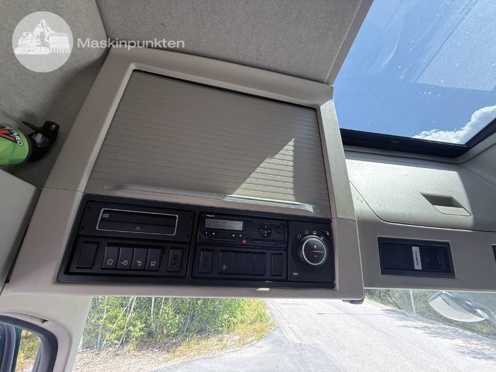 Kamion sandučar Volvo FH 470: slika Kamion sandučar Volvo FH 470