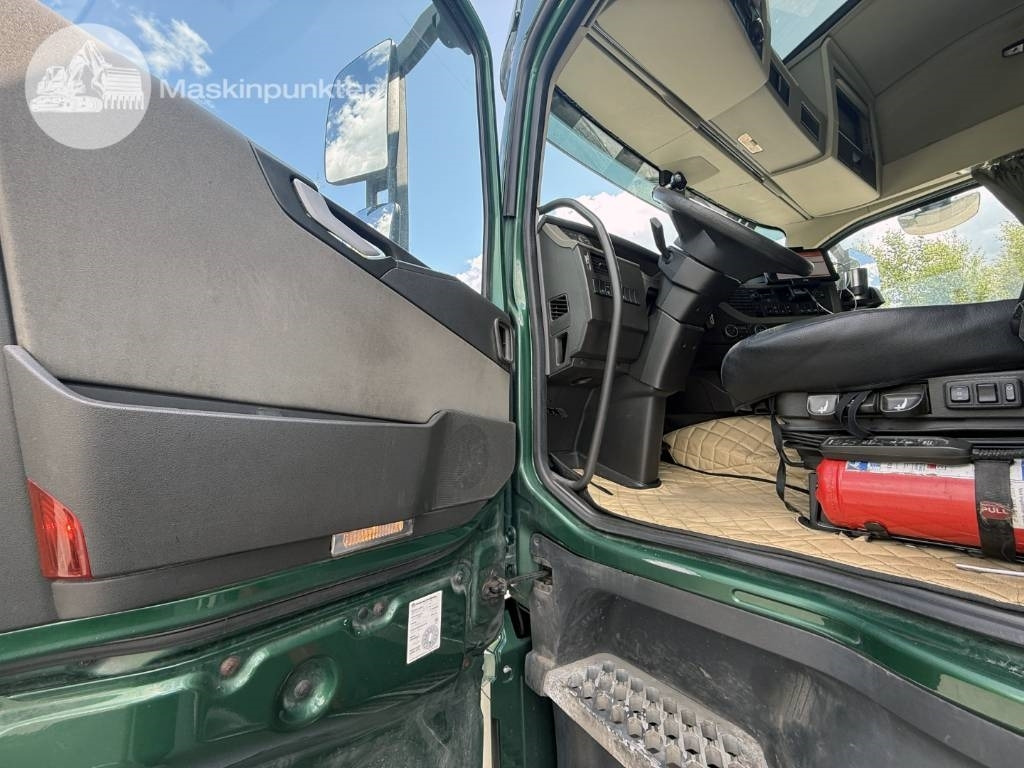Kamion sandučar Volvo FH 470: slika Kamion sandučar Volvo FH 470