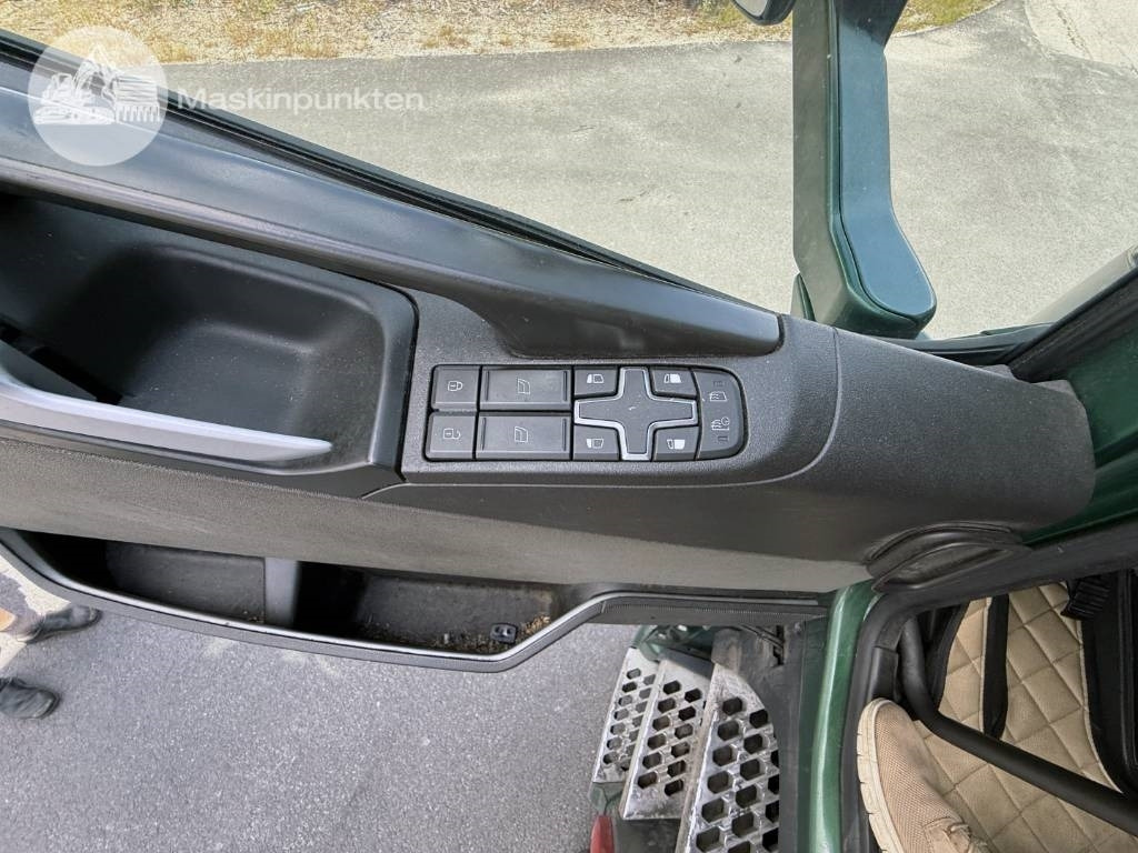 Kamion sandučar Volvo FH 470: slika Kamion sandučar Volvo FH 470
