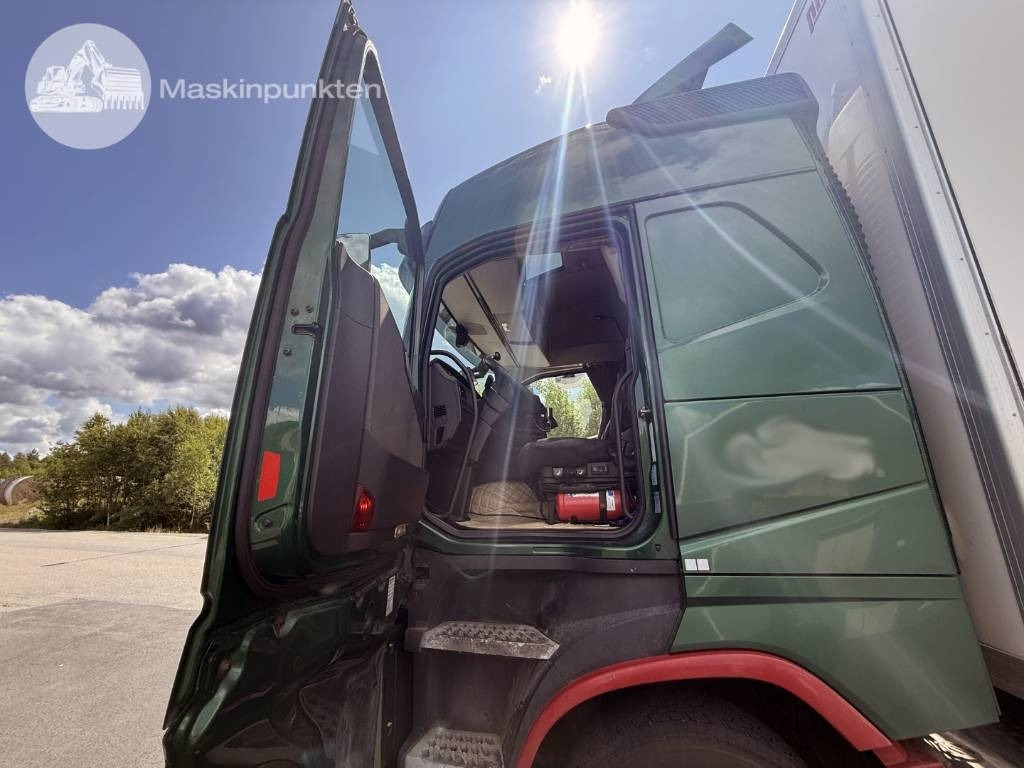 Kamion sandučar Volvo FH 470: slika Kamion sandučar Volvo FH 470