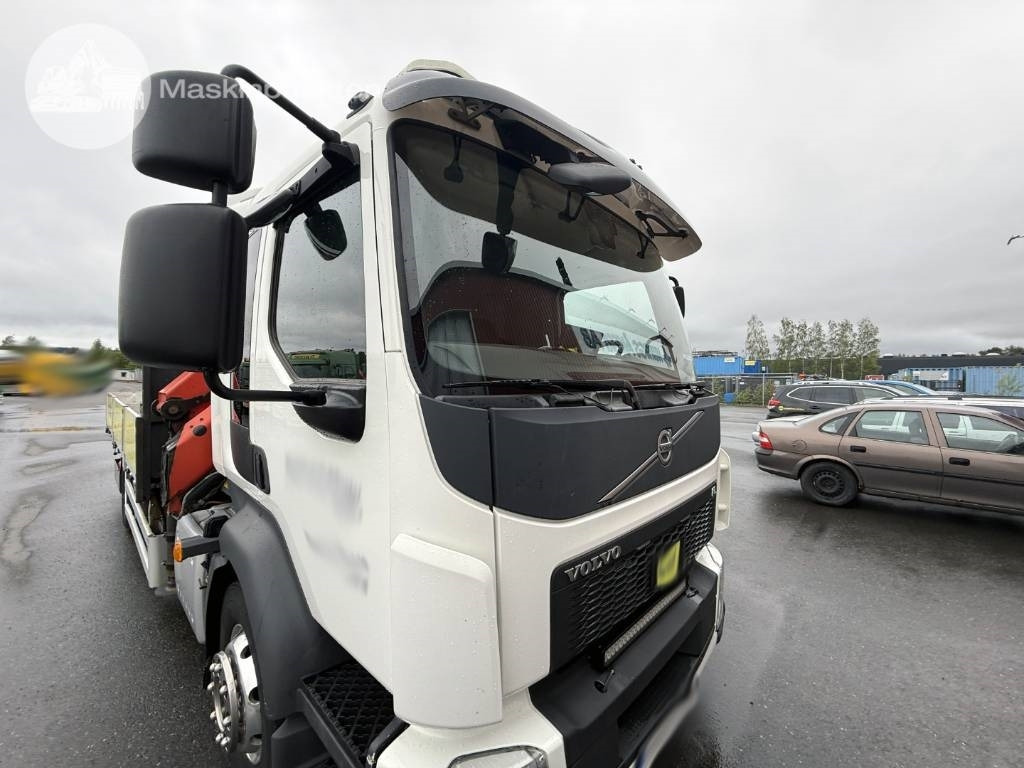 Kamion s kranom Volvo FL 260: slika Kamion s kranom Volvo FL 260
