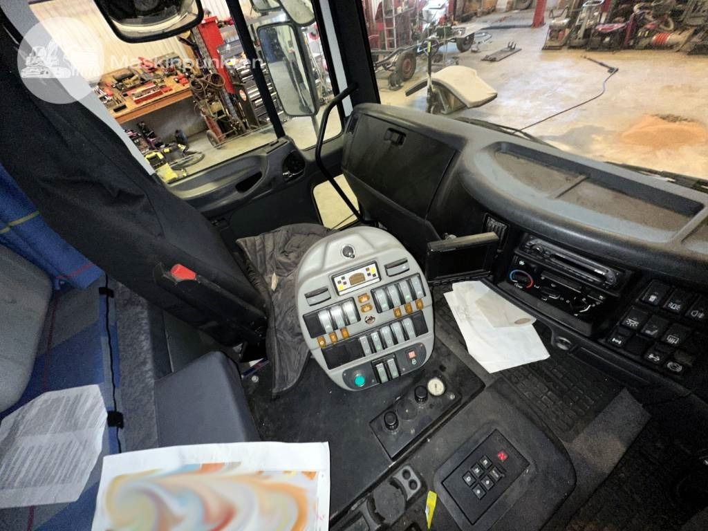 Kamion za odvoz smeća Volvo FL 618: slika Kamion za odvoz smeća Volvo FL 618 Kamion za odvoz smeća Volvo FL 618: slika Kamion za odvoz smeća Volvo FL 618