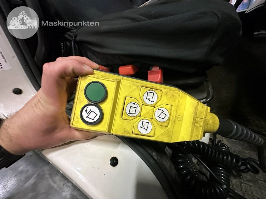 Kamion za odvoz smeća Volvo FL 618: slika Kamion za odvoz smeća Volvo FL 618 Kamion za odvoz smeća Volvo FL 618: slika Kamion za odvoz smeća Volvo FL 618