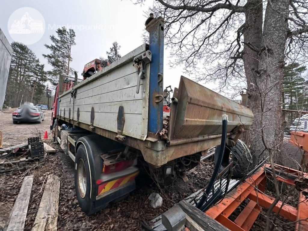 Volvo FL7 - Kamion s kranom: slika Volvo FL7 - Kamion s kranom Volvo FL7 - Kamion s kranom: slika Volvo FL7 - Kamion s kranom