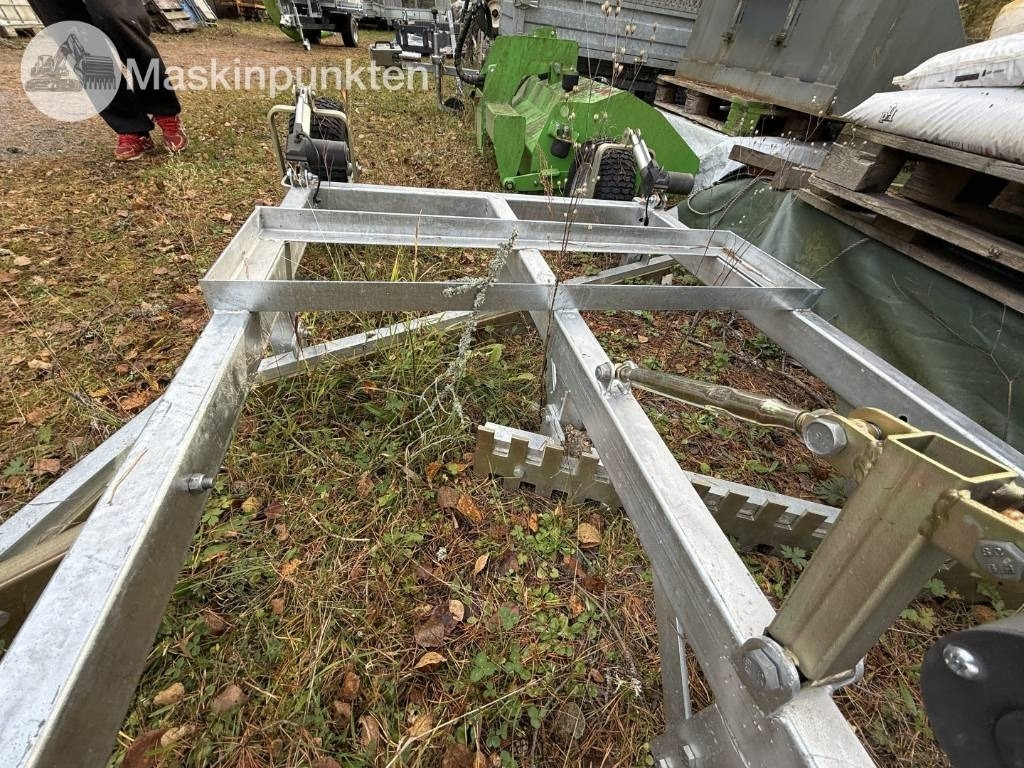 Građevinska oprema Ystad maskiner YVP 165T vägsladd: slika Građevinska oprema Ystad maskiner YVP 165T vägsladd