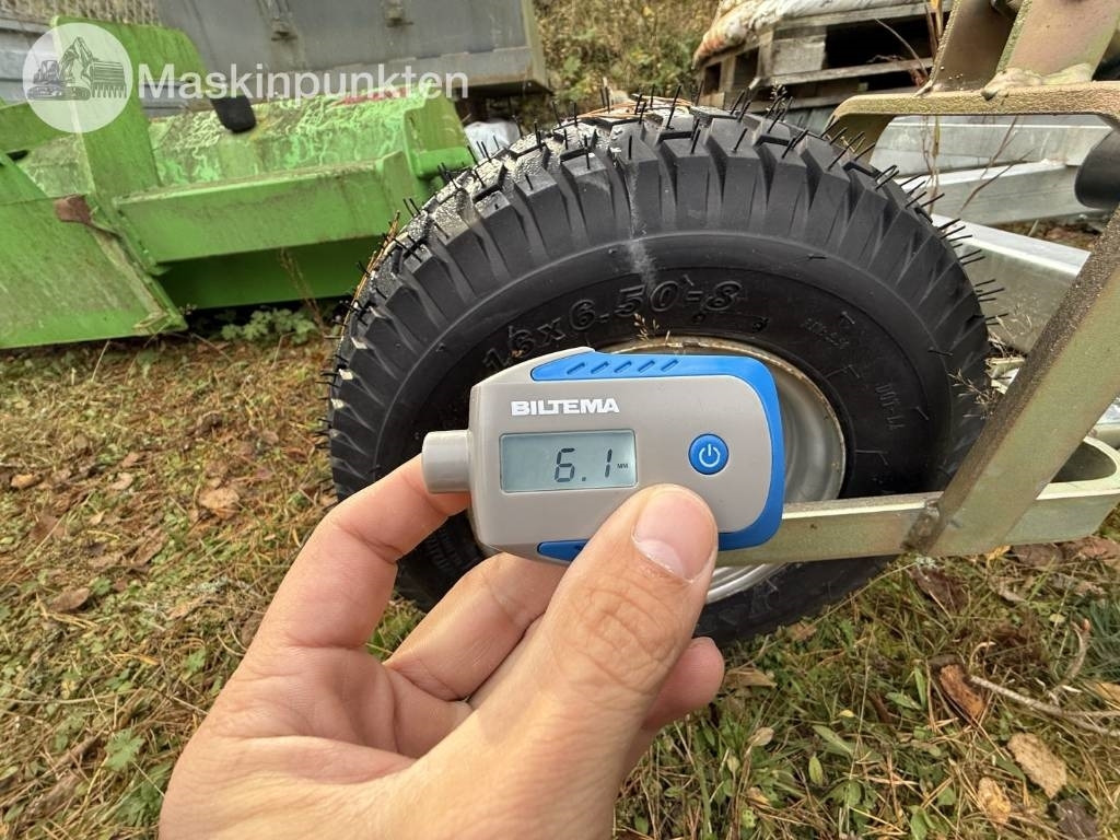 Građevinska oprema Ystad maskiner YVP 165T vägsladd: slika Građevinska oprema Ystad maskiner YVP 165T vägsladd