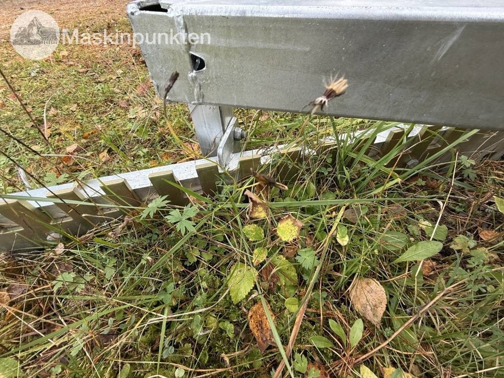 Građevinska oprema Ystad maskiner YVP 165T vägsladd: slika Građevinska oprema Ystad maskiner YVP 165T vägsladd