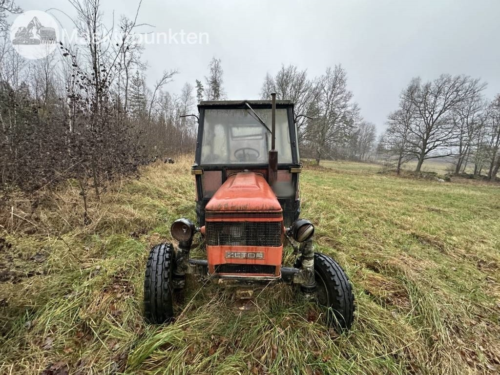 Zetor 6718 - Traktor: slika Zetor 6718 - Traktor Zetor 6718 - Traktor: slika Zetor 6718 - Traktor