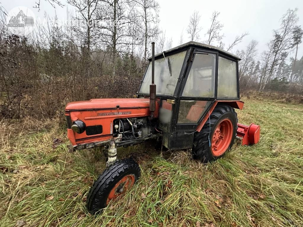 Zetor 6718 - Traktor: slika Zetor 6718 - Traktor Zetor 6718 - Traktor: slika Zetor 6718 - Traktor