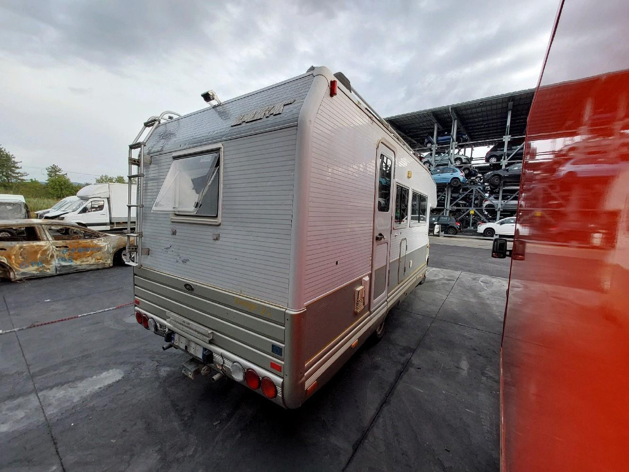 IVECO LAIKA 35.12 CAMPING 122 - Alkoven kamper: slika IVECO LAIKA 35.12 CAMPING 122 - Alkoven kamper IVECO LAIKA 35.12 CAMPING 122 - Alkoven kamper: slika IVECO LAIKA 35.12 CAMPING 122 - Alkoven kamper