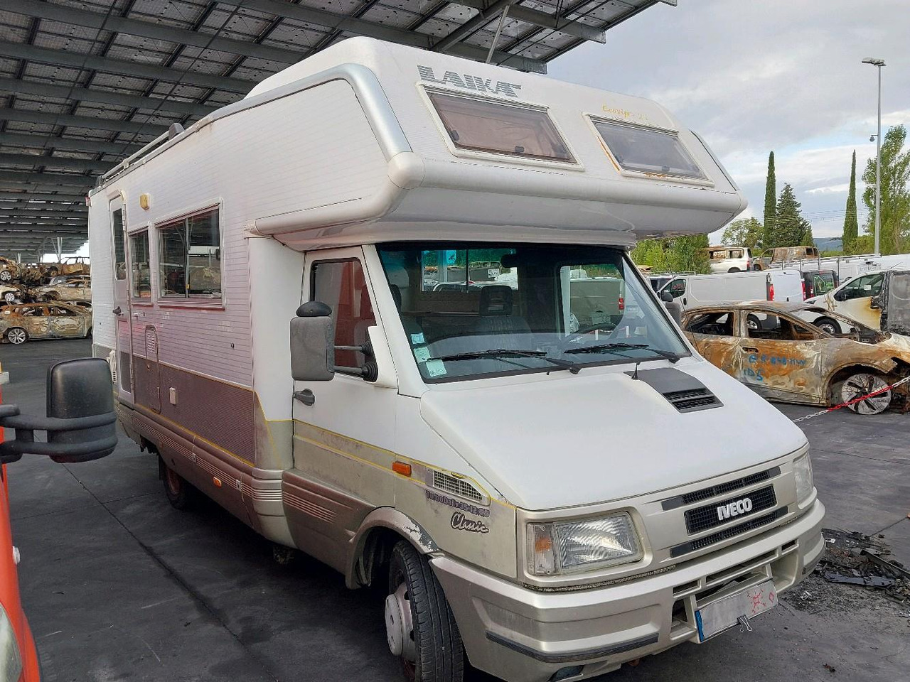 IVECO LAIKA 35.12 CAMPING 122 - Alkoven kamper: slika IVECO LAIKA 35.12 CAMPING 122 - Alkoven kamper IVECO LAIKA 35.12 CAMPING 122 - Alkoven kamper: slika IVECO LAIKA 35.12 CAMPING 122 - Alkoven kamper