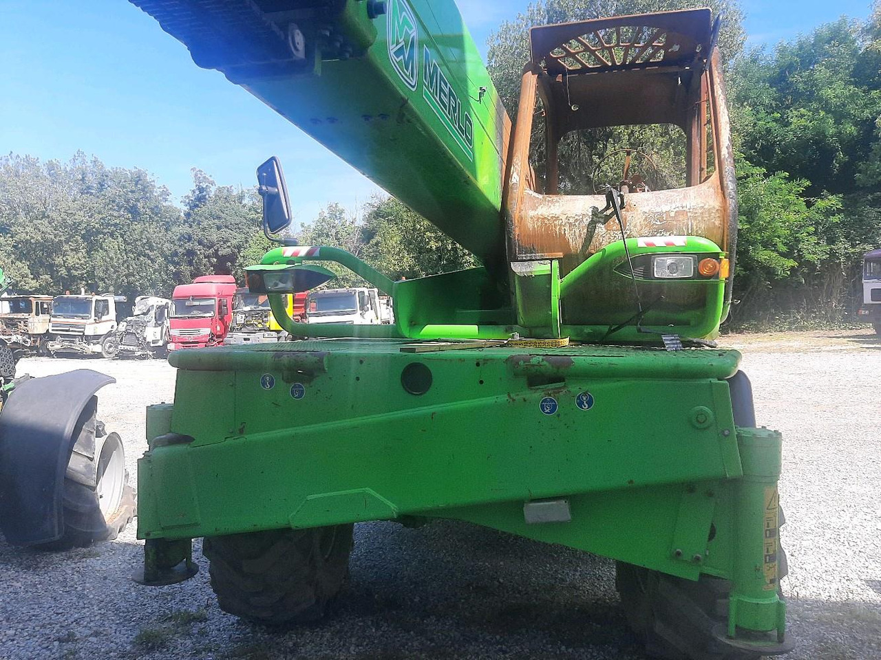 MERLO CHARGEUR TELES ROTO 40.26 MCSS - Teleskopski rukovatelj: slika MERLO CHARGEUR TELES ROTO 40.26 MCSS - Teleskopski rukovatelj MERLO CHARGEUR TELES ROTO 40.26 MCSS - Teleskopski rukovatelj: slika MERLO CHARGEUR TELES ROTO 40.26 MCSS - Teleskopski rukovatelj