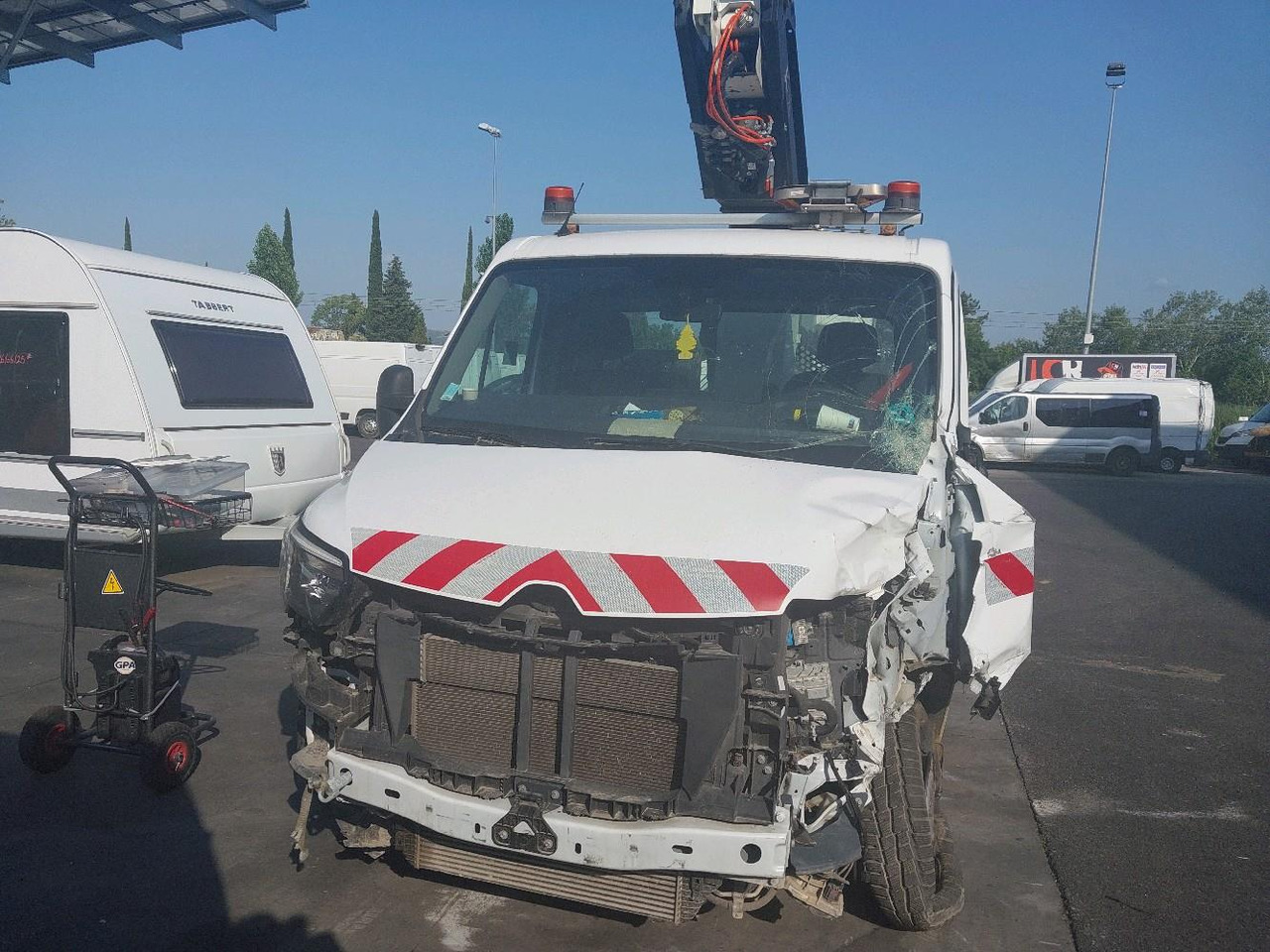 RENAULT MASTER 2.3 DCI 145 NACELLE - Podizna platforma montirana na kamion: slika RENAULT MASTER 2.3 DCI 145 NACELLE - Podizna platforma montirana na kamion RENAULT MASTER 2.3 DCI 145 NACELLE - Podizna platforma montirana na kamion: slika RENAULT MASTER 2.3 DCI 145 NACELLE - Podizna platforma montirana na kamion