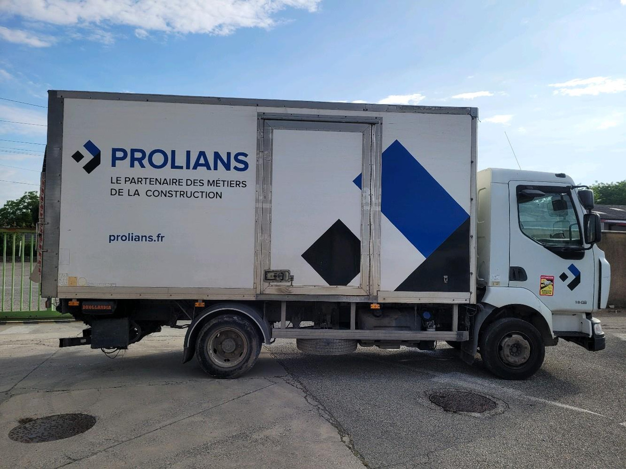 RENAULT MIDLUM 180 DXL - Kamion sandučar: slika RENAULT MIDLUM 180 DXL - Kamion sandučar RENAULT MIDLUM 180 DXL - Kamion sandučar: slika RENAULT MIDLUM 180 DXL - Kamion sandučar