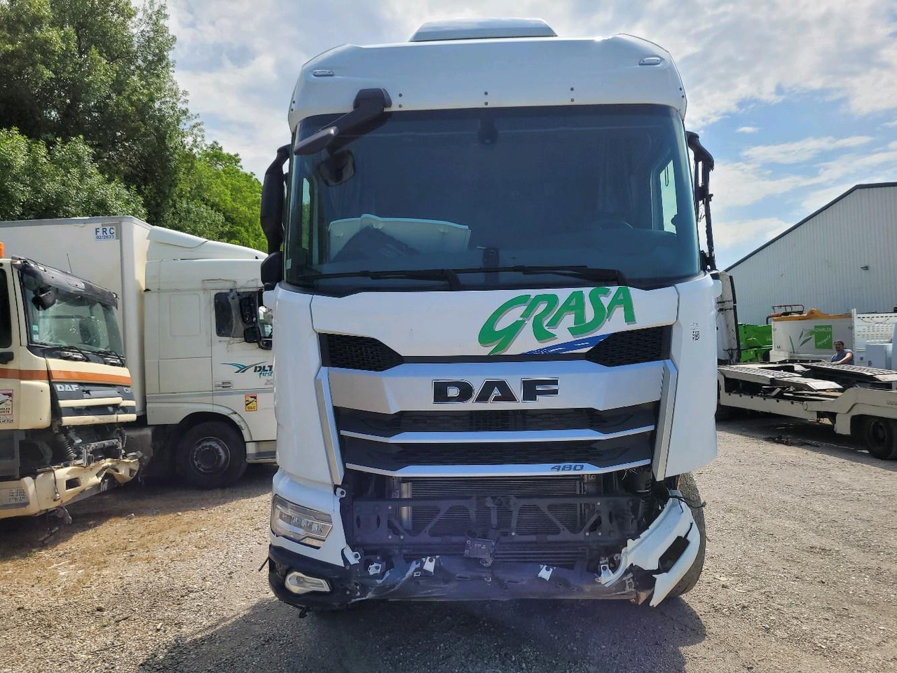 DAF NGD480 - Tegljač: slika DAF NGD480 - Tegljač DAF NGD480 - Tegljač: slika DAF NGD480 - Tegljač