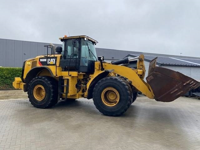 CAT 966 M - Utovarivač na kotačima: slika CAT 966 M - Utovarivač na kotačima CAT 966 M - Utovarivač na kotačima: slika CAT 966 M - Utovarivač na kotačima