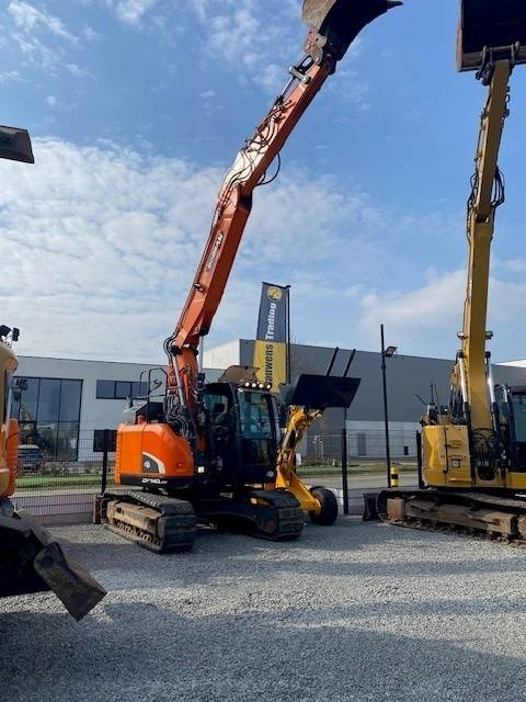 Bager gusjeničar Doosan DX140 LCR-5: slika Bager gusjeničar Doosan DX140 LCR-5 Bager gusjeničar Doosan DX140 LCR-5: slika Bager gusjeničar Doosan DX140 LCR-5