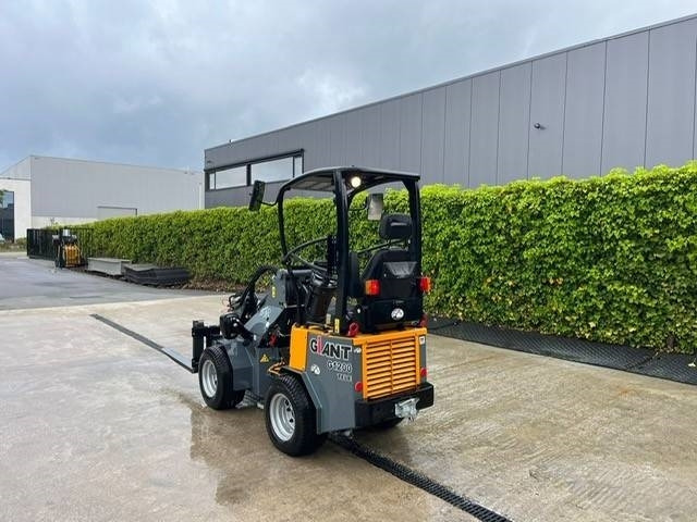 GiANT G 1200 TELE - Utovarivač na kotačima: slika GiANT G 1200 TELE - Utovarivač na kotačima GiANT G 1200 TELE - Utovarivač na kotačima: slika GiANT G 1200 TELE - Utovarivač na kotačima