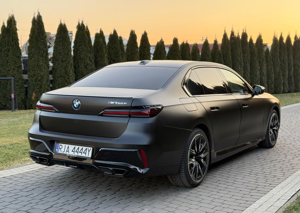 Limuzina BMW Seria 7: slika Limuzina BMW Seria 7