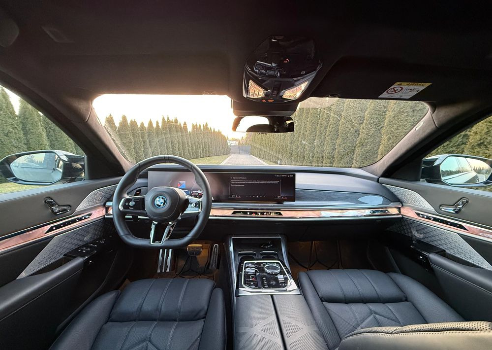 Limuzina BMW Seria 7: slika Limuzina BMW Seria 7