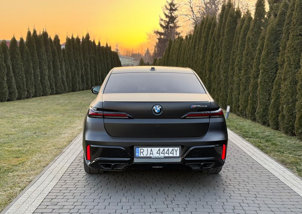 Limuzina BMW Seria 7: slika Limuzina BMW Seria 7