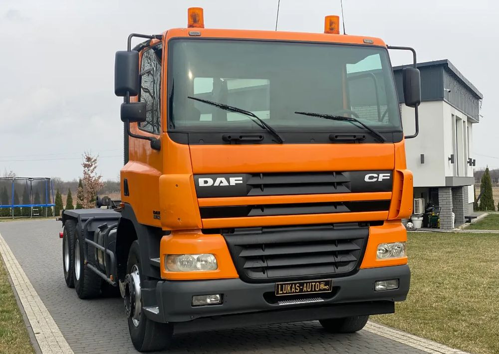 DAF CF 85.340 6X4 MANUAL - Kamion s kukastom dizalicom: slika DAF CF 85.340 6X4 MANUAL - Kamion s kukastom dizalicom DAF CF 85.340 6X4 MANUAL - Kamion s kukastom dizalicom: slika DAF CF 85.340 6X4 MANUAL - Kamion s kukastom dizalicom
