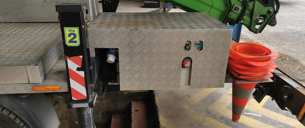 Iveco DAILY WINDA ELEKTRYK / HYBRYDA - Podizna platforma montirana na kamion: slika Iveco DAILY WINDA ELEKTRYK / HYBRYDA - Podizna platforma montirana na kamion Iveco DAILY WINDA ELEKTRYK / HYBRYDA - Podizna platforma montirana na kamion: slika Iveco DAILY WINDA ELEKTRYK / HYBRYDA - Podizna platforma montirana na kamion