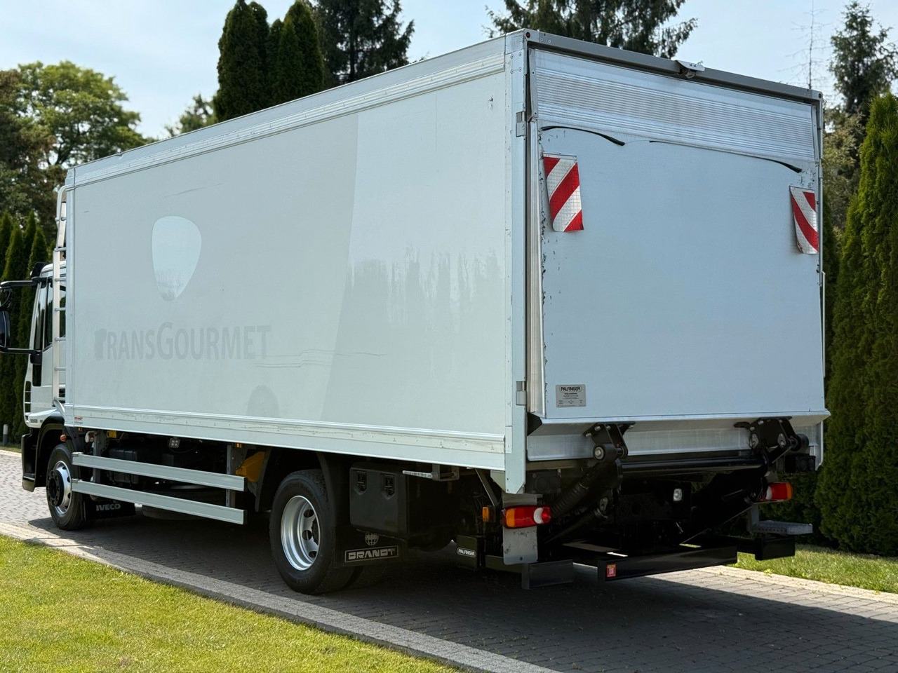 Iveco EUROCARGO 12T E22 CARRIER SUPRA 850 MT - Kamion hladnjača: slika Iveco EUROCARGO 12T E22 CARRIER SUPRA 850 MT - Kamion hladnjača Iveco EUROCARGO 12T E22 CARRIER SUPRA 850 MT - Kamion hladnjača: slika Iveco EUROCARGO 12T E22 CARRIER SUPRA 850 MT - Kamion hladnjača