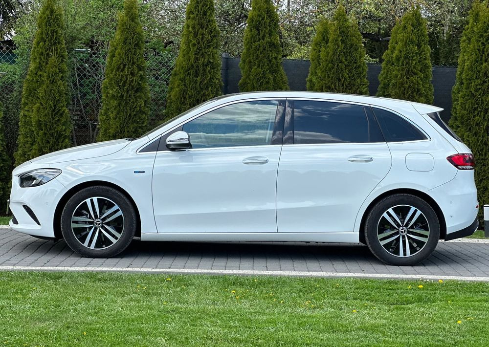 Mercedes-Benz Klasa B - Limuzina: slika Mercedes-Benz Klasa B - Limuzina Mercedes-Benz Klasa B - Limuzina: slika Mercedes-Benz Klasa B - Limuzina