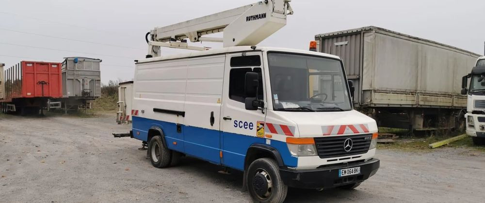 Mercedes-Benz VARIO 815D 17 M - Podizna platforma montirana na kamion: slika Mercedes-Benz VARIO 815D 17 M - Podizna platforma montirana na kamion Mercedes-Benz VARIO 815D 17 M - Podizna platforma montirana na kamion: slika Mercedes-Benz VARIO 815D 17 M - Podizna platforma montirana na kamion